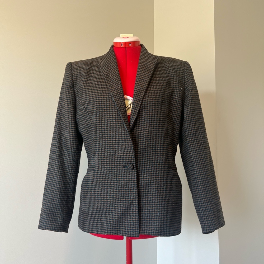 Tahari Black and Gray Checkered Blazer